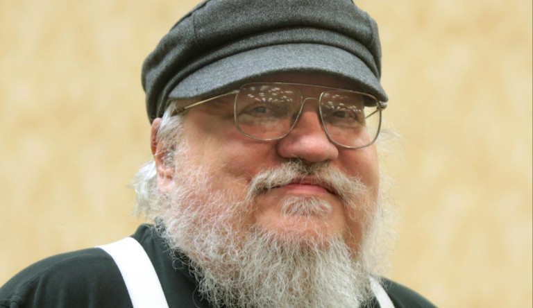 A karantén jótékony hatásai: George R. R. Martin jól halad az új Trónok harca könyvvel!