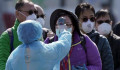 Ismét megugrott a napi új esetek száma Kínában a beutazó fertőzöttek miatt