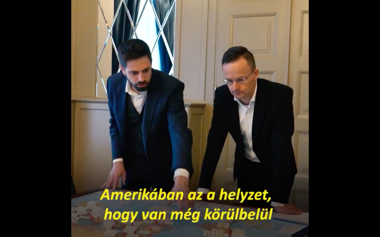 Szijjártó Péter munka helyett (vagy mellett) reality-showt forgat