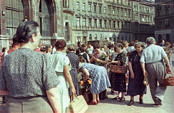 Rákóczi téri csarnok, 1957