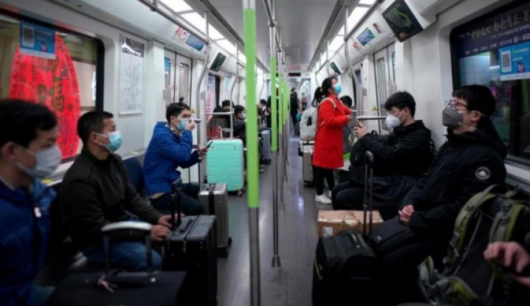 Vuhanban újra járhat a metró és egyes buszjáratok