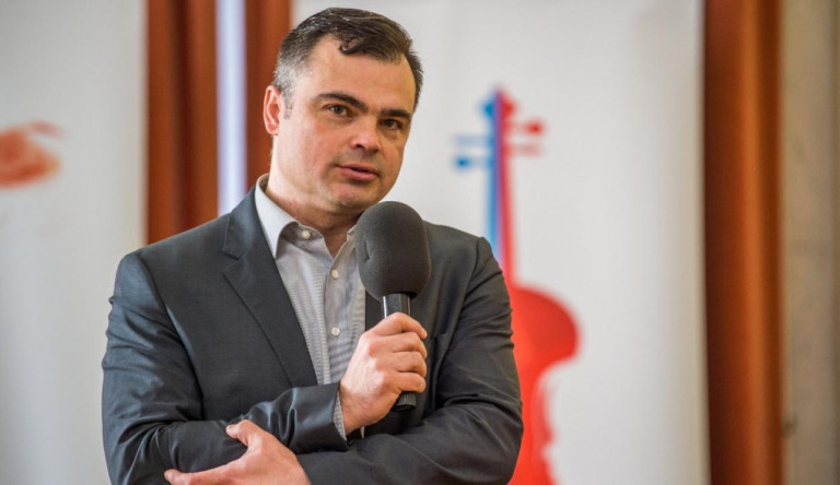 Bevásárolta magát a TV2 elnöke az Index mögötti cégbe