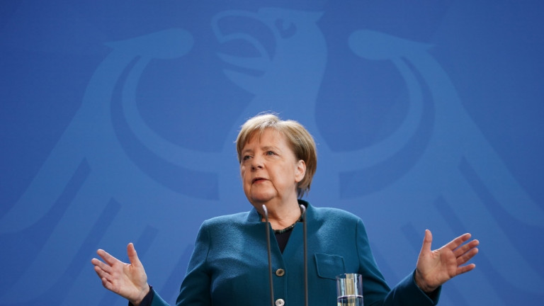 Angela Merkel: „Jelenleg még nem érkezett el az idő, hogy beszéljünk az intézkedések lazításáról”
