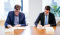 Karácsony Gergely és Gulyás Gergely aláírta a megállapodást a fővárosi színházakról