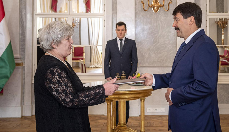 Áder János kinevezte az Országos Bírói Hivatal új elnökhelyetteseit