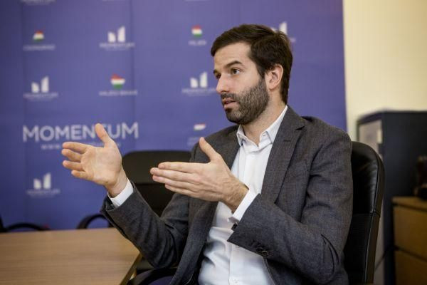 A gyülekezési tilalom miatt Alkotmánybírósághoz fordul a Momentum