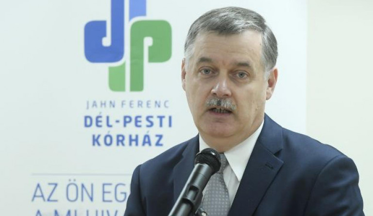Kiáll az orvosi kamara a Rehabilitációs Intézet kirúgott főigazgatója mellett
