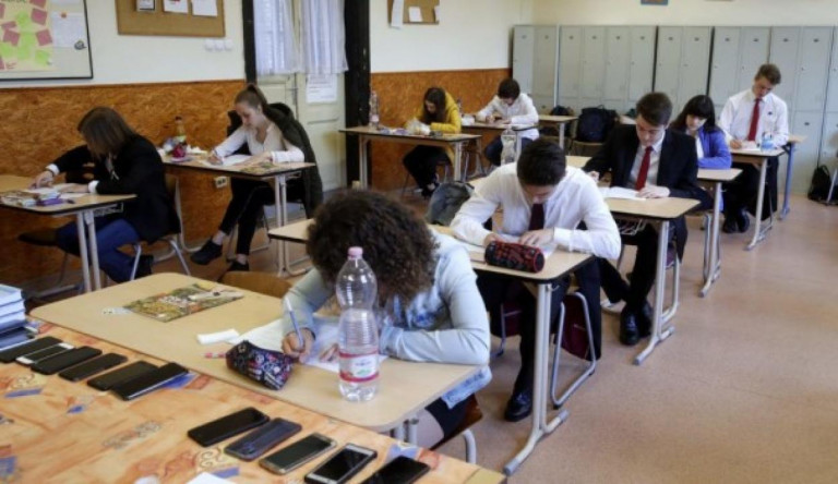 Toborozzák a tanárokat az érettségire, de feljegyzik, ki mond rá nemet