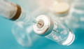 Forgalmazásra javasolták a Pfizer és a Moderna új, omikron ellen kifejlesztett vakcináit