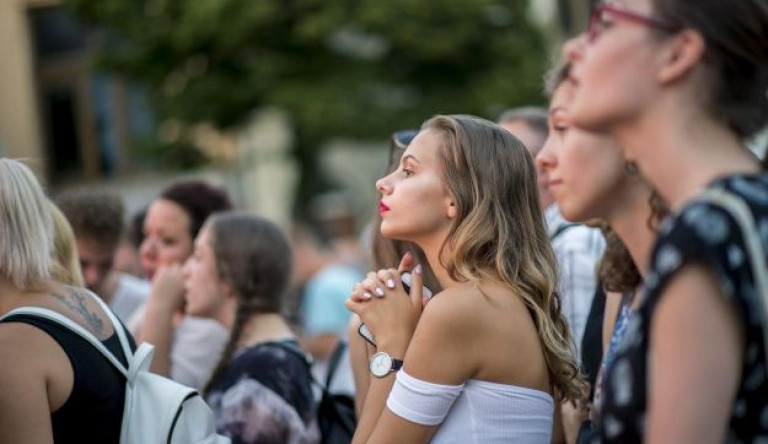 Mélypontra esett a felsőoktatásba jelentkezők száma – vajon miért?