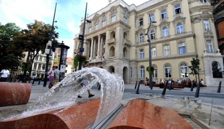Pénzt von el a kormány az egyetemektől, létszámstopot vezettek be az ELTE-n