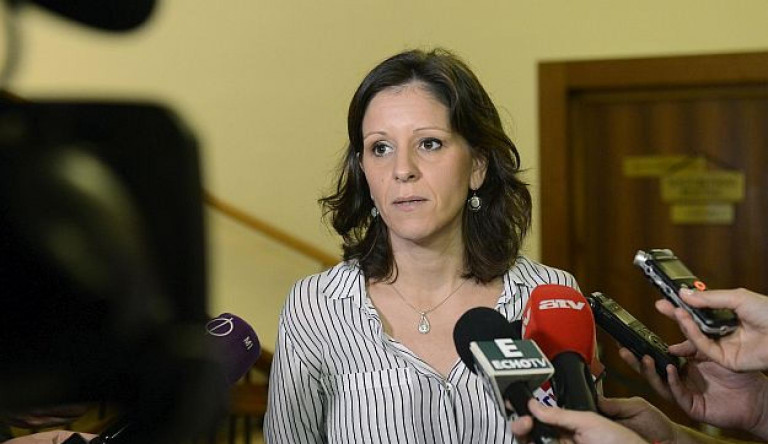 Szél Bernadett az Alkotmánybírósághoz fordul a kormány legújabb húzása miatt 