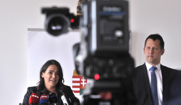 Novák Katalin: egyszerűbb és gyorsabb lesz a gyermekek örökbefogadása