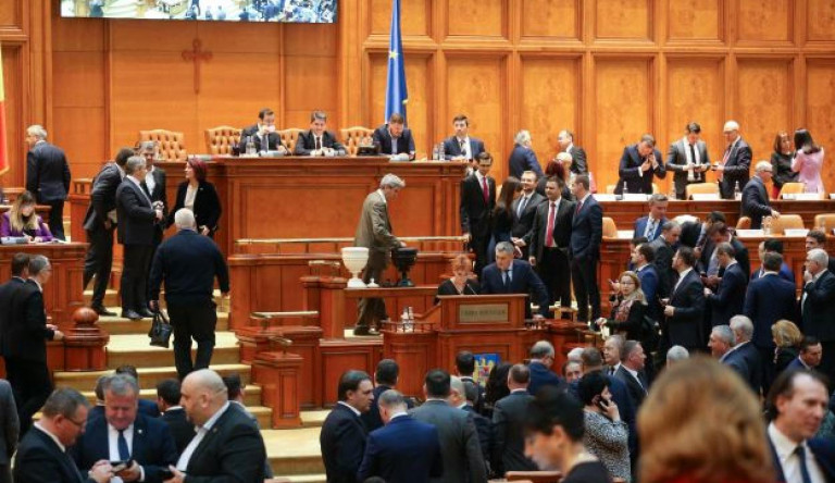 A román parlament Trianon-emléknappá nyilvánította június 4-ét