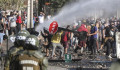 A chilei hadsereg bevonult egy szegénynegyedbe, miután az ott lakók fellázadtak a kijárási tilalom ellen