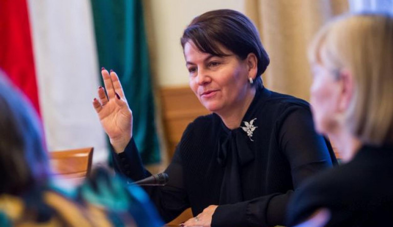 A Jobbik lemondatná a mandátumáról Varga-Damm Andreát