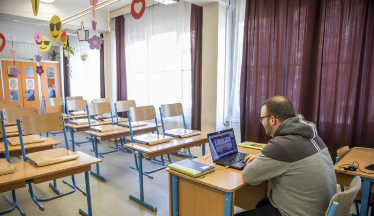 Június 2-tól kinyitnak az iskolák, de marad a digitális munkarend