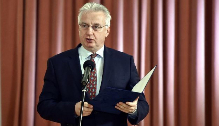Semjén Zsolt benyújtotta a veszélyhelyzet megszűnéséről szóló törvényjavaslatot