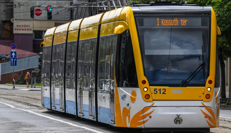 A fideszes vezetésű Debrecen is bértámogatást kér több száz közlekedési dolgozójának