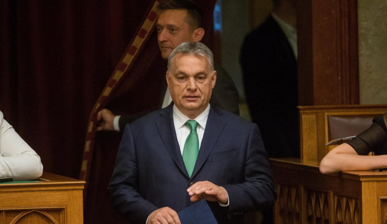 Rogán közel kilencszer akkora adóalapot vallott be, mint Orbán