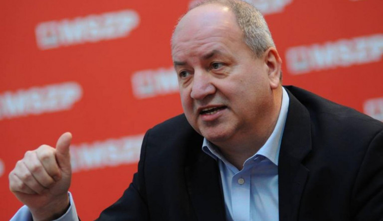 MSZP: a Fidesz-kormány egyre több adóért egyre kevesebb szolgáltatást nyújt