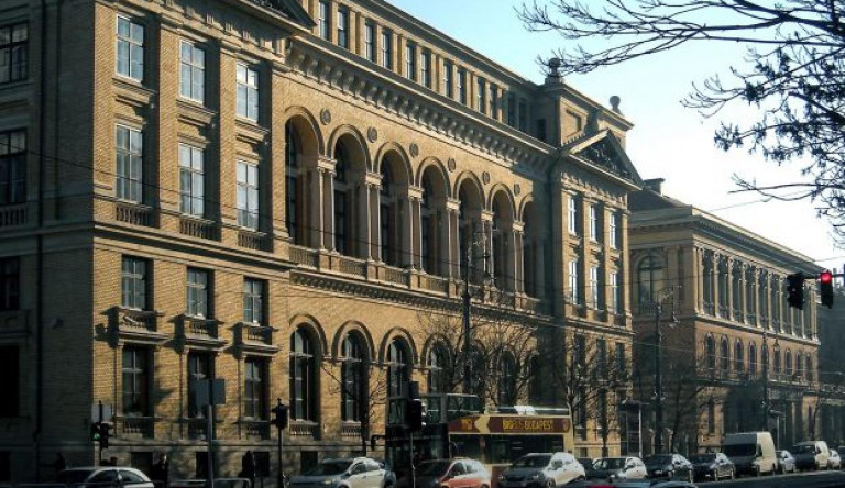 Az ELTE BTK téli vizsgáit a könyvtárban és a Trefort Ágoston Gyakorló Gimnáziumban tartják a spórolás miatt