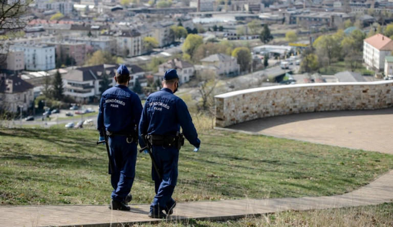 Cáfolni igyekszik a rendőrség, hogy tömeges leszerelések lesznek a járvány után