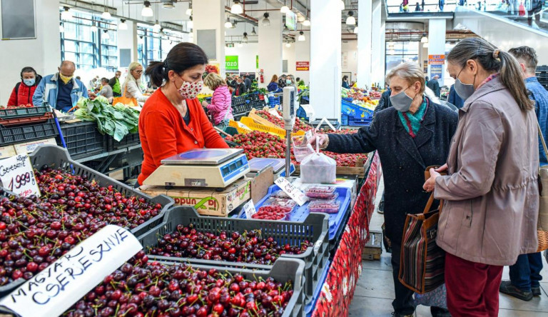 Több zöldség és gyümölcs fogyott, egészségtudatosabban táplálkoztak a magyarok a járvány idején