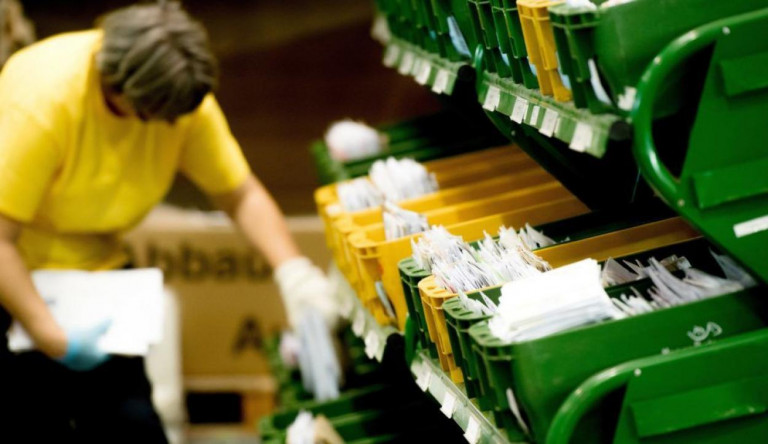 Elmarad a létszámleépítés a Magyar Postánál