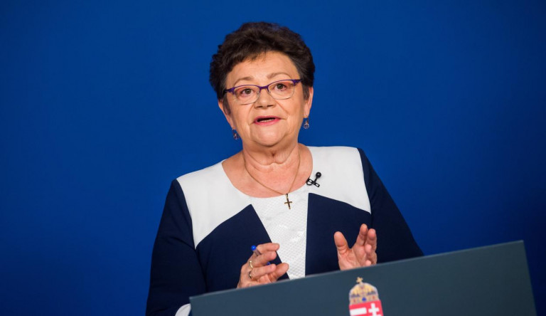 Díj Müller Cecíliának: „A derűs, nevető lelke, a töretlen istenhite akkor is átsüt tekintetén”
