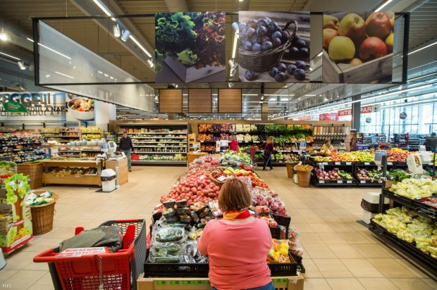 Ki kell írni a boltban a gyümölcsre, honnan jött, a magyarra egy apró nemzeti lobogót is ki kell tűzni