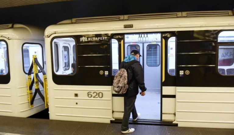 Július 13-tól nem áll meg a metró a Corvin-negyednél és a Klinikáknál