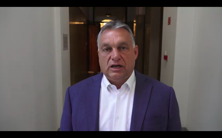 Orbán nem enged: a határok zárva maradnak, kötelező korridior-használat