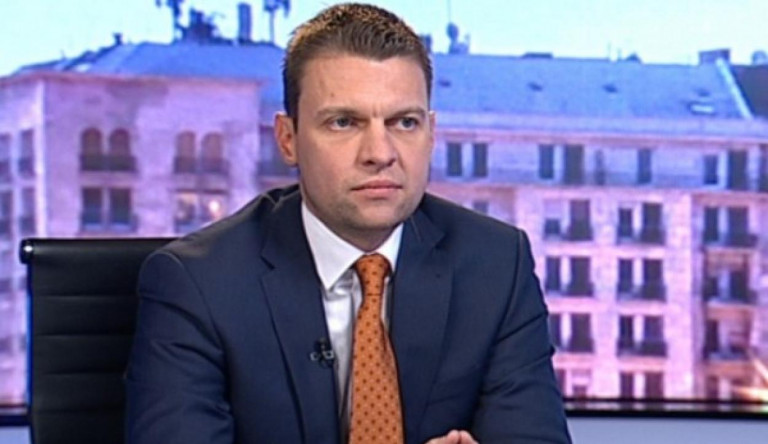 „Tegnap óta a Fidesz tagja vagyok. Az ajánlók névsorára mindig büszke leszek”