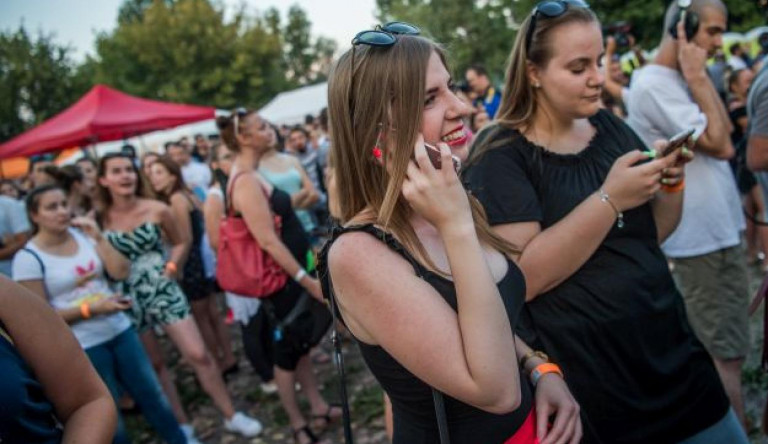 Mélypontra esett a felsőoktatásba felvettek száma, de a kormány ebben is megtalálta a jót