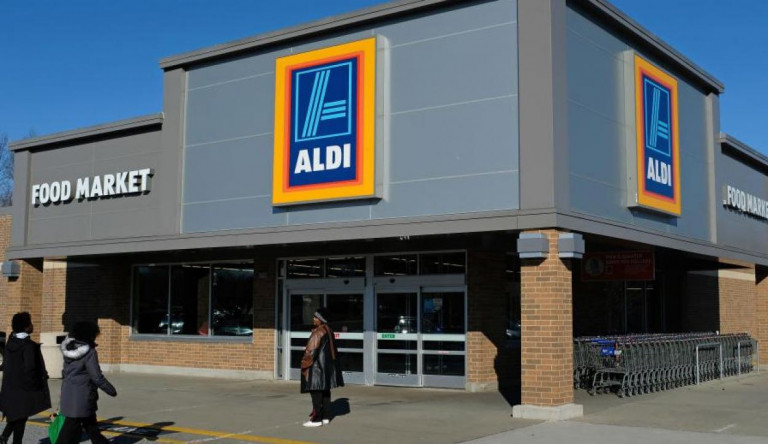 Olyan mértékben emelkedik az élelmiszer ára, hogy a német Aldi és Lidl már nem ír árat az akciós újságba