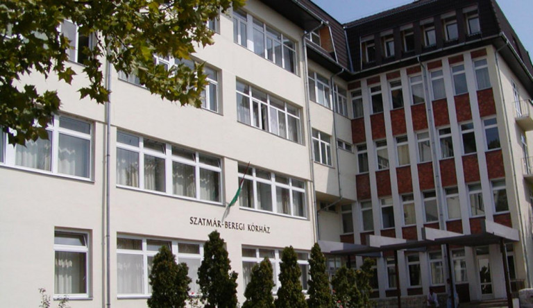 Tüntettek a vásárosnaményi lakosok a kórház újranyitásáért