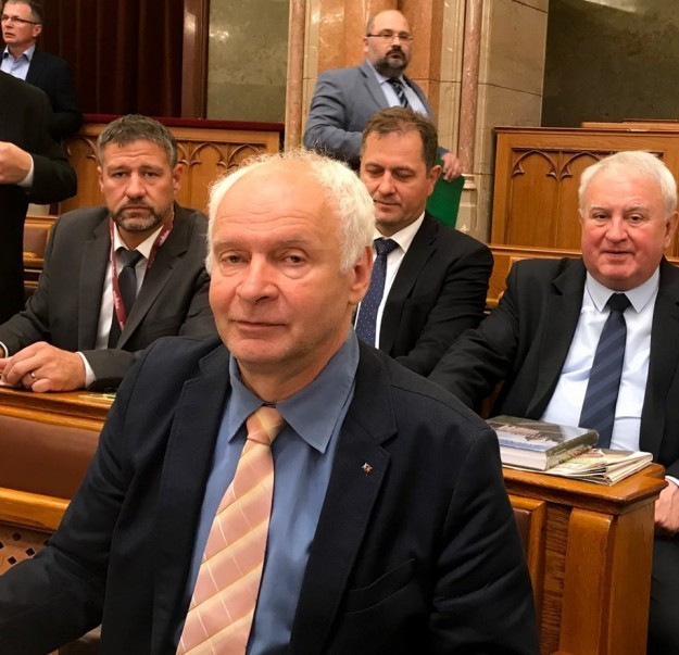 Négy viharsarki Fidesz-képviselő: Simonka, Dankó, Kovács és Herczeg