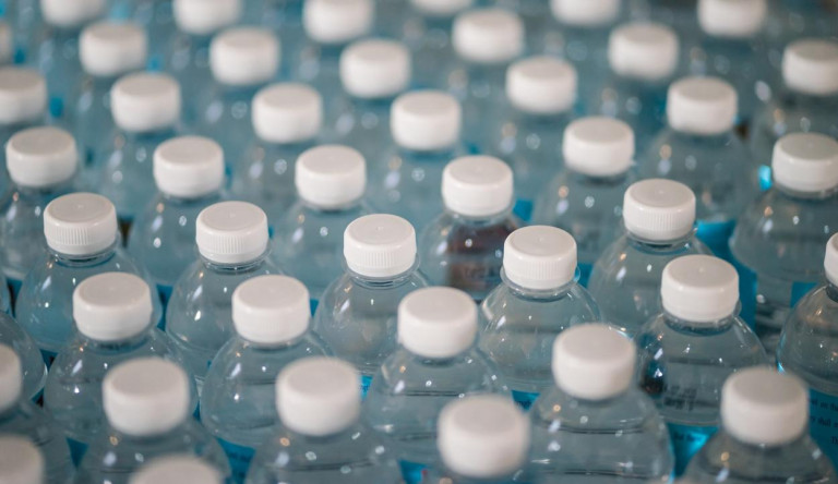 24.hu: A NAV őrizetbe vette a milliárdos támogatást szerzett cégcsoport vezetőjét