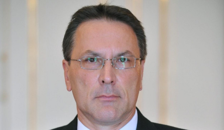 Eltemették Nánási László volt megyei főügyészt