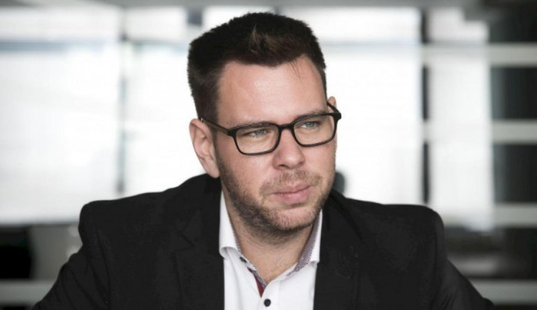 Vitézy Lázárt bírálja a Nyugati pályaudvar felújításának lefújása és a vasútfejlesztés akadályozása miatt