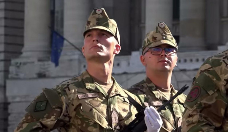 Orbán Gáspárt is tisztté avatták