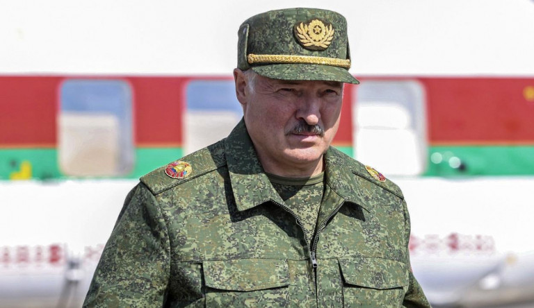 Lukasenka azzal fenyegetőzik, bezáratja azokat a fehéroroszországi gyárakat, ahol ellene tüntetnek