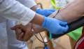 Csak a halaszthatatlan beavatkozásokhoz biztosít vérkészítményeket az Országos Vérellátó Szolgálat