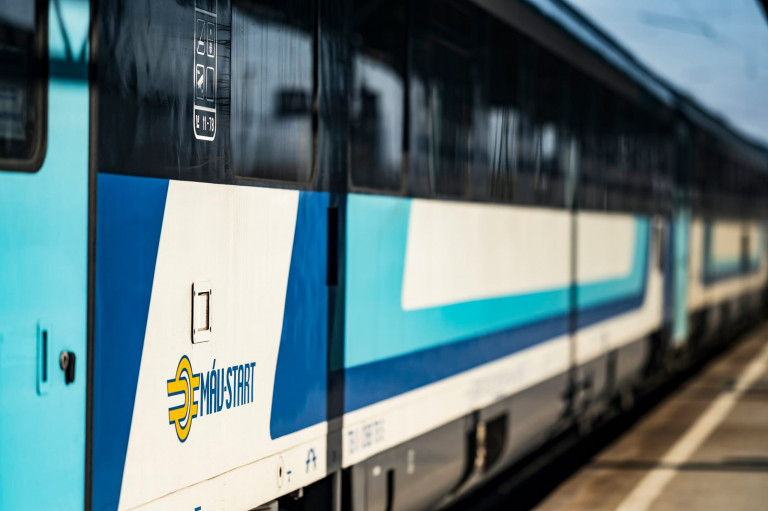 Másfél órás késés miatt nem engedte tovább Salzburgból a MÁV járatát az osztrák vasút