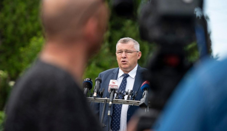 A hatvani fideszes képviselő körzetében is nyomozás indult a helyi közbeszerzések miatt