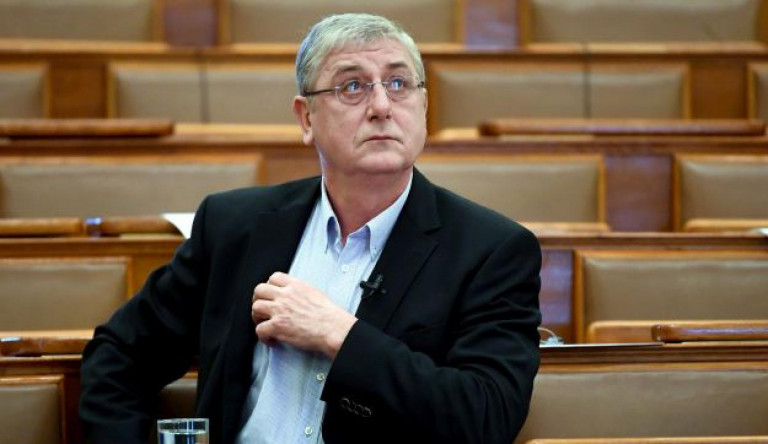 Etikai vizsgálatot indít a DK a Gyurcsányt kritizáló képviselő ellen