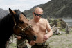 Putyin 2036-ig hatalmon maradhat, ha akar