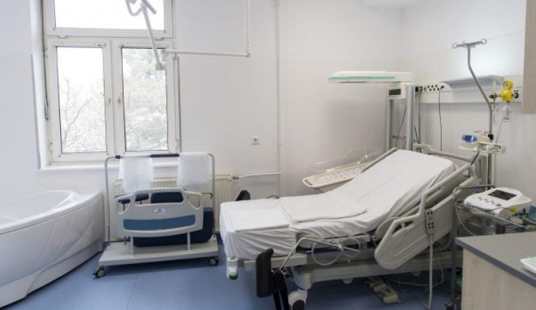 Minden pénteken Győrbe viszik át a kismamákat és a babákat