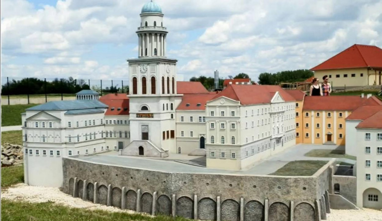 Hiába lobbizott Orbánnál – mondta a szegedi vádlott a Mini Hungary park ügyében